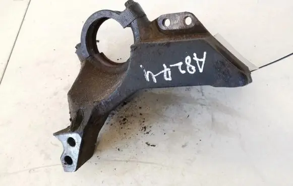 Volvo S80 Engine mounting bracket 074199643