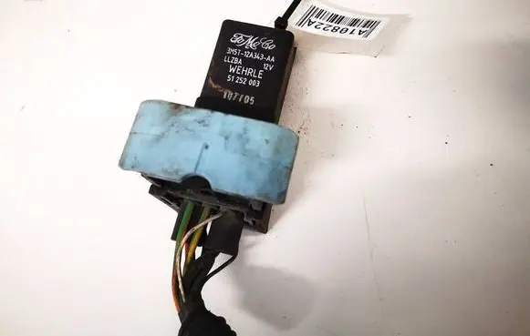 Ford Focus C-MAX Glow plug pre-heat relay 3M5T12A343AA