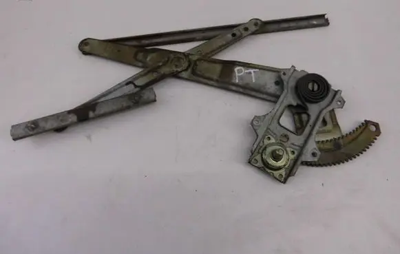 Isuzu Trooper Rear door manual window regulator 