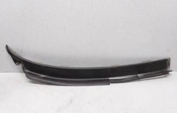 Volkswagen PASSAT B4 Wiper trim 357853830B
