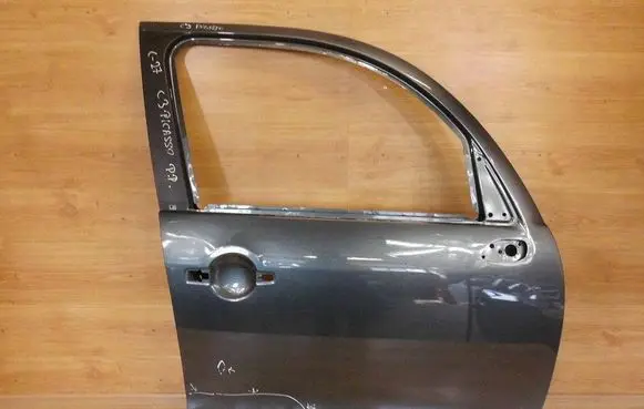 Citroen C3 Picasso Front door 9004AW