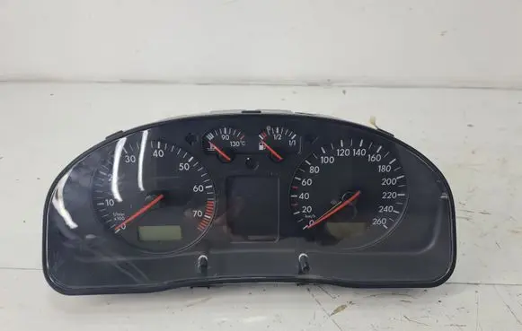 Volkswagen PASSAT B5 Speedometer (instrument cluster) 110008920027