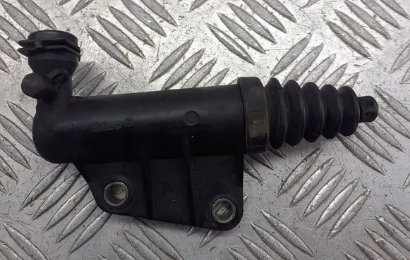 Suzuki Swift I Clutch release bearing slave cylinder 