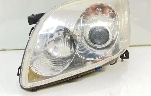 Toyota Avensis T250 Headlight/headlamp 9922680008