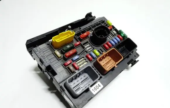 Peugeot 407 Fuse box set 9675877980 14589182