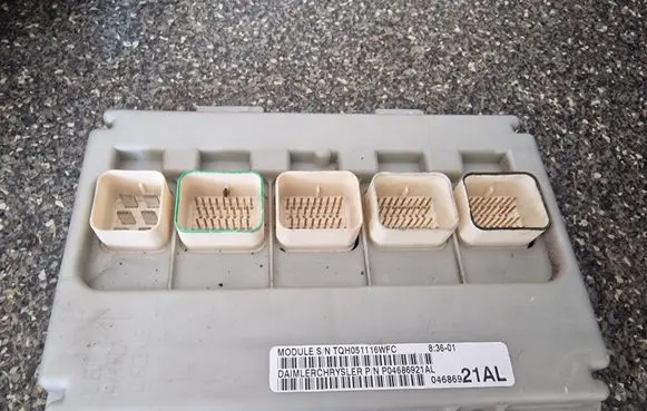 Chrysler Voyager Comfort/convenience module P04686921AL 04686921AL