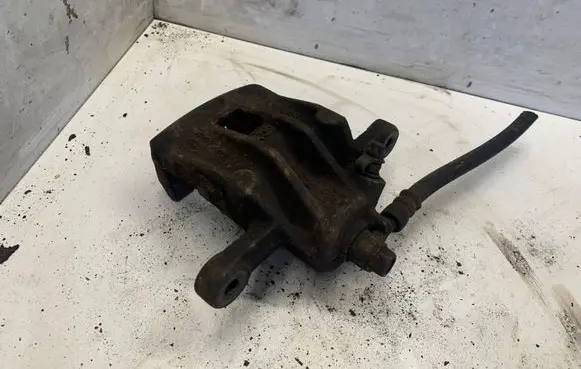 Hyundai Santa Fe Front brake caliper BC141098