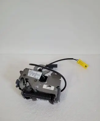 BMW X1 F48 F49 Engine bonnet/hood lock/catch 8737702
