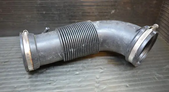 Audi Q5 SQ5 Air intake duct part 06H129629G