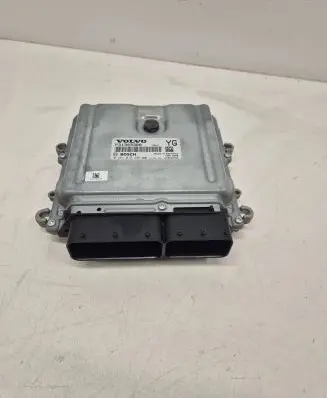 Volvo V60 Engine control unit/module P31303388 1039S33755 0281015286