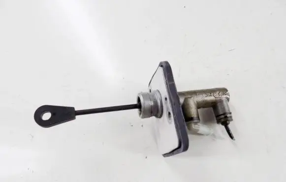 Clutch slave cylinder