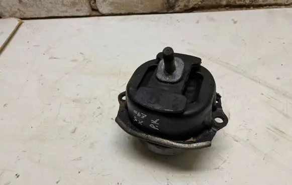 BMW X5 E70 Engine mount bracket P678065303