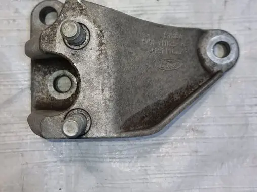 Ford Fiesta Gearbox mounting bracket 8V517M125AC