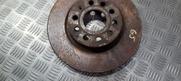 Volkswagen Golf V Front brake disc