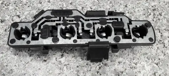 Volkswagen Polo III 6N 6N2 6NF Tail light bulb cover holder