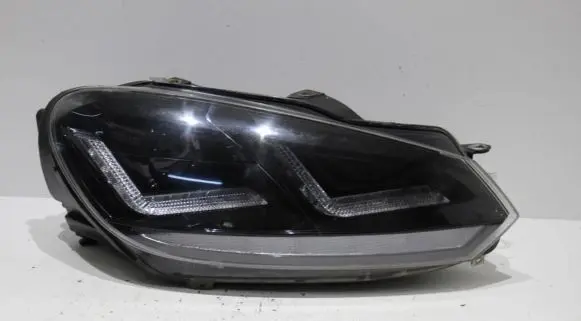 Volkswagen Golf VI Headlight/headlamp