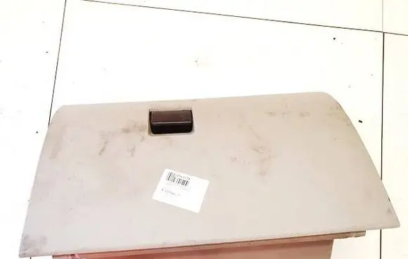 Glove box