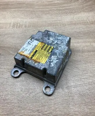 Toyota Avensis T250 Airbag control unit/module 8917005190
