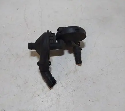 BMW 3 E46 Oil breather separator 7501566