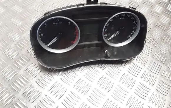 Skoda Fabia Mk2 (5J) Speedometer (instrument cluster) 5J0920811C V2802476
