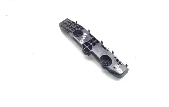 Rear bumper mounting bracket