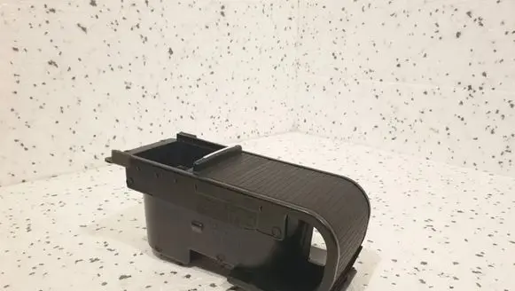 Cup holder front