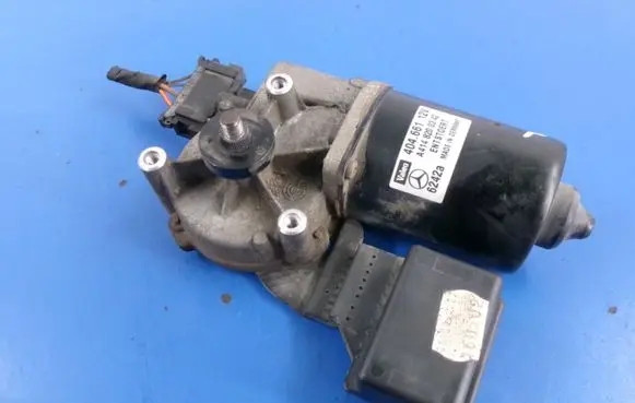 Mercedes-Benz Vaneo W414 Front wiper linkage and motor A4148200342