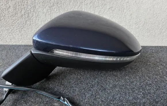 Volkswagen Golf Sportsvan Front door electric wing mirror 510