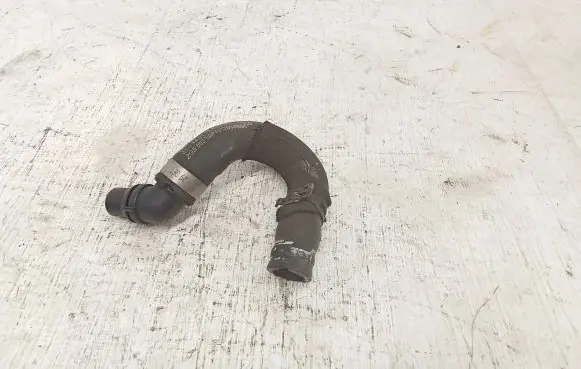 Mercedes-Benz CLS C219 Engine coolant pipe/hose A2118301496