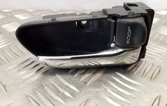 Subaru Legacy Front door interior handle