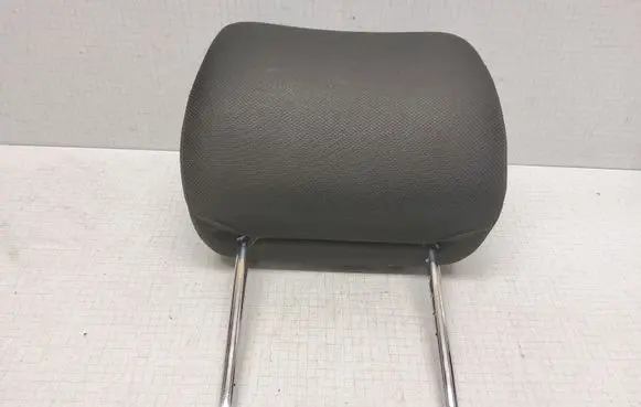 Toyota Corolla Verso E121 Front seat headrest 