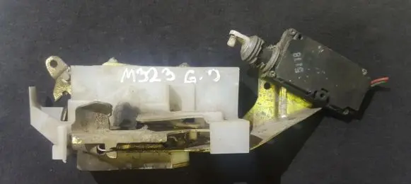 Mazda 323 Rear door lock