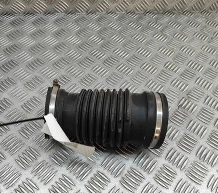 Audi RS3 Air intake duct part 8S0129624C