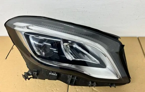 Mercedes-Benz GLA W156 Headlight/headlamp A1569067000