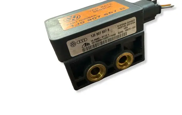 Volkswagen Golf IV ESP acceleration yaw rate sensor 1J0907657B