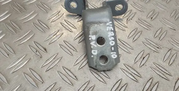 Toyota Verso Front door upper hinge