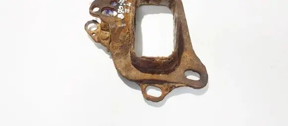 Opel Vectra B Bracket in trunk/boot 
