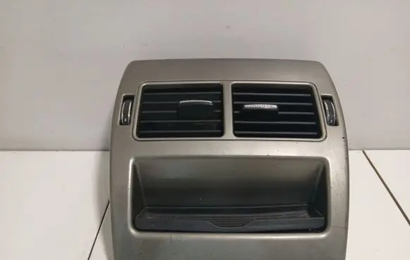 Jaguar XF Rear air vent grill 9412 LRGJBD500220PD