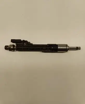 BMW 6 F06 Gran coupe Fuel injector 10213541 648627842