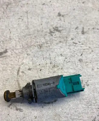 Renault Scenic II - Grand scenic II Brake pedal sensor switch 8200168240b