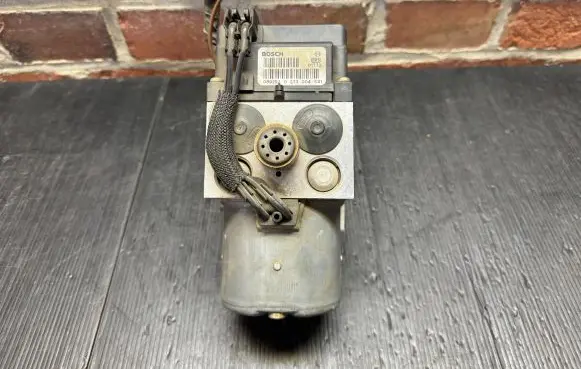 Porsche Carrera GT ABS Pump 0273004541 0265215504