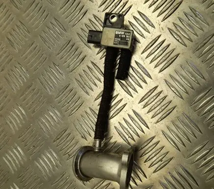 BMW 7 G11 G12 Exhaust pressure sensor 8579353