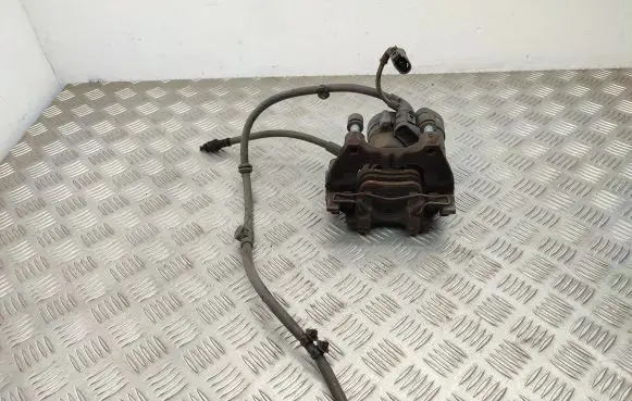Audi Q2 - Rear brake caliper 5Q0615406DB