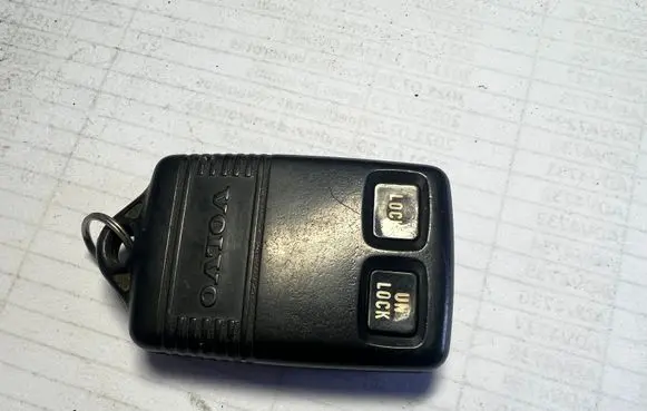 Volvo S40, V40 Ignition key/card 30851156