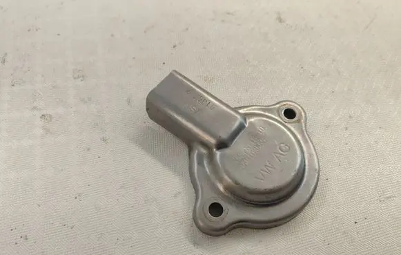 Audi Q7 4M Timing chain cover 06M103555