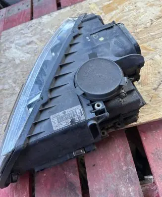 Volkswagen Touareg I Headlight/headlamp 7L6941016BL
