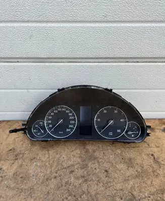 Mercedes-Benz C W203 Speedometer (instrument cluster) A2035401148 040379 11008026621