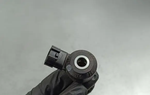 Suzuki SX4 S-Cross Detonation knock sensor 72R0KNE48