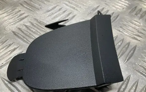 Rear bumper row hook cap/cover