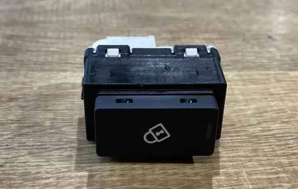 Jaguar I-Pace Central locking switch button M9D314017AA 10154082